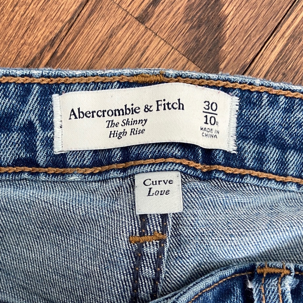 Abercrombie & Fitch Skinny High Rise Ripped Blue Jeans (Curve Love) - Picture 2 of 7